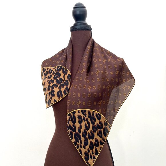 New Unisex Louis Vuitton Scarf Monogram Leopard Animal Print Silk Satin … - Picture 5 of 16